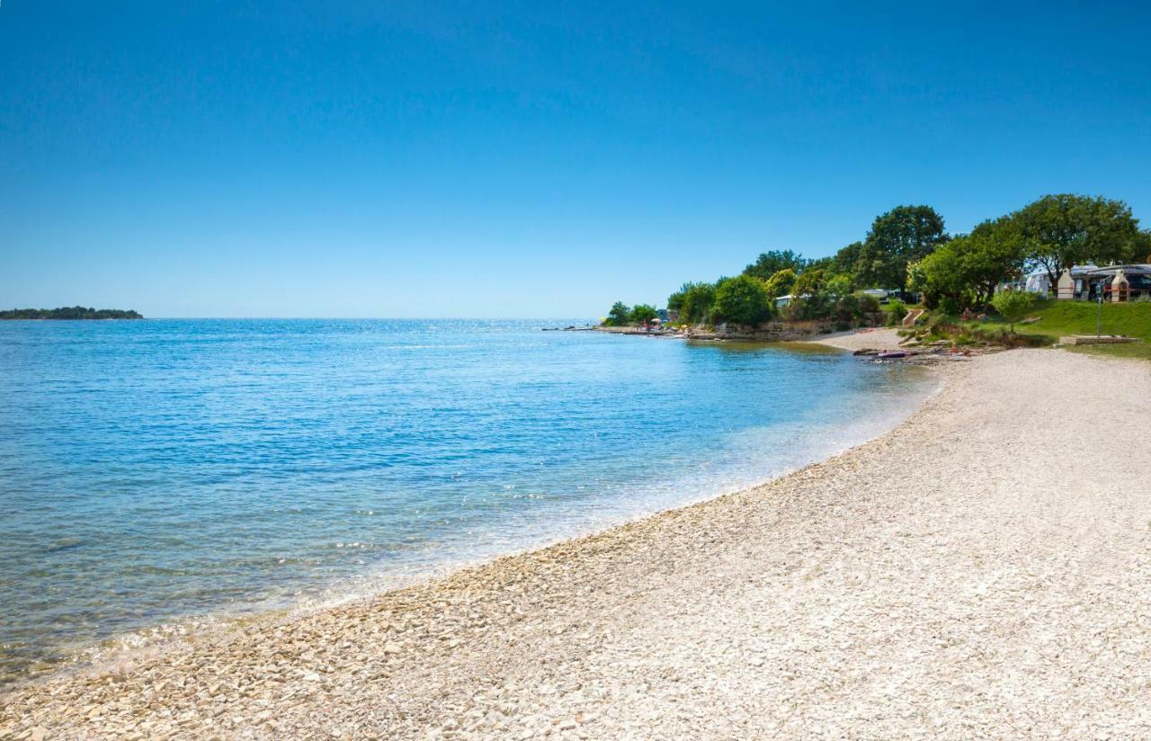 Victoria Mobilehome In Solaris Fkk Naturist Camping Resort Пореч Екстериор снимка