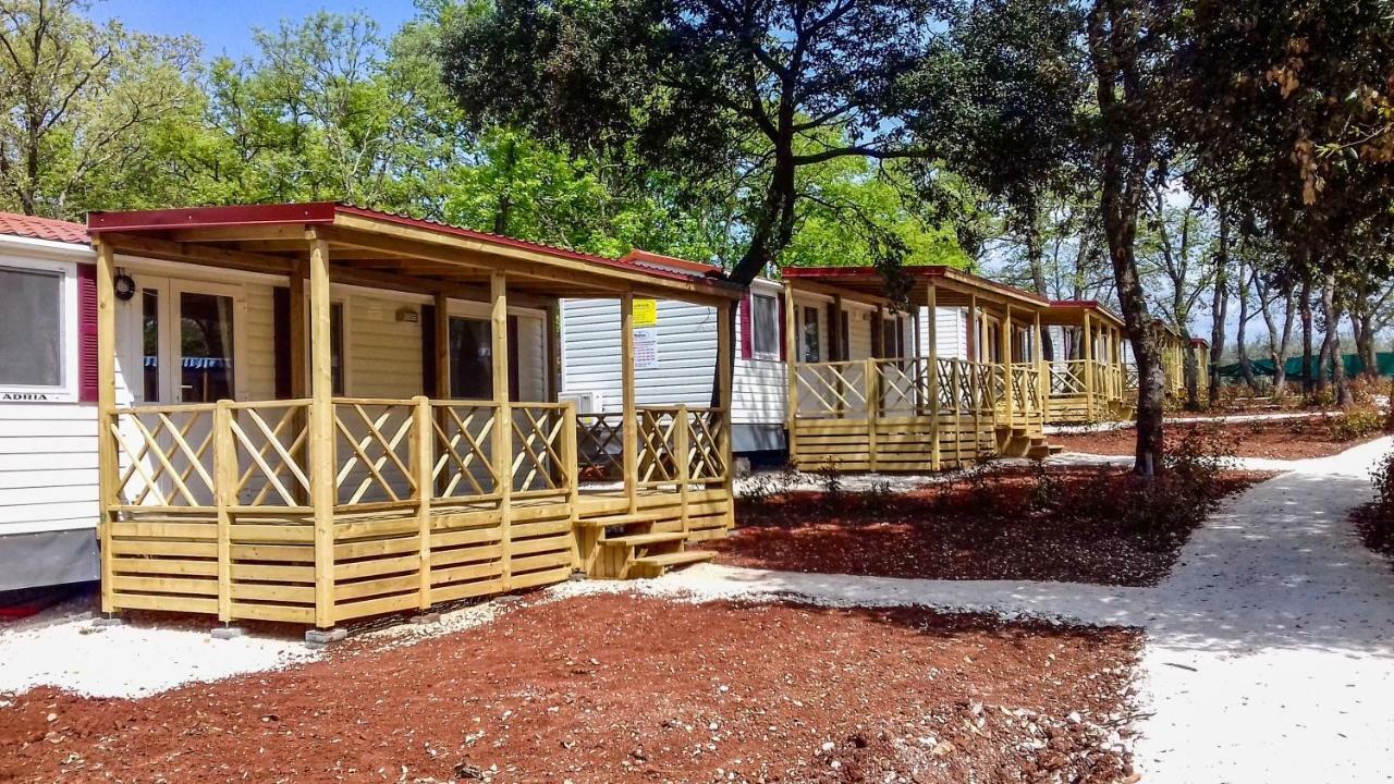Victoria Mobilehome In Solaris Fkk Naturist Camping Resort Пореч Екстериор снимка