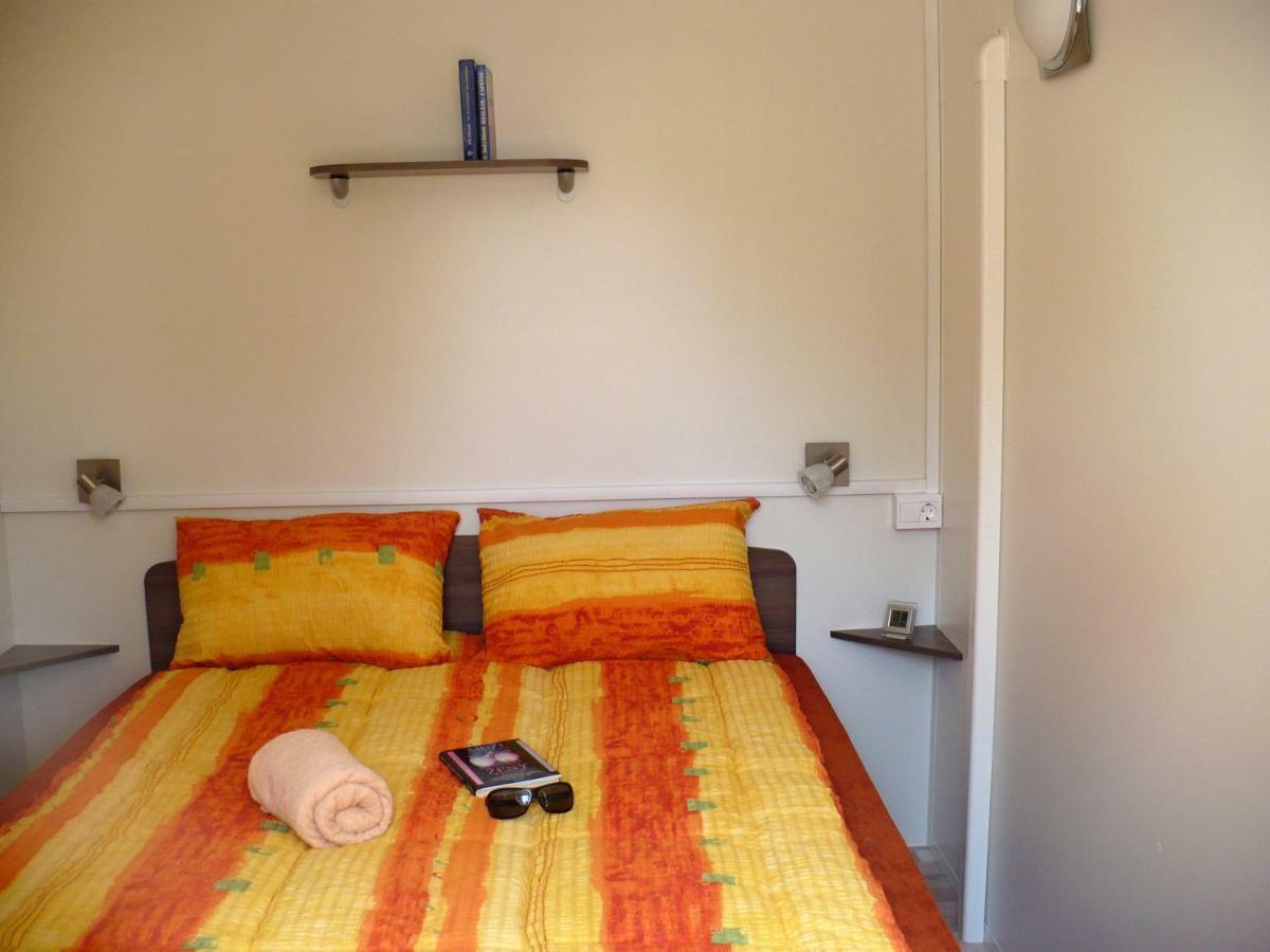 Victoria Mobilehome In Solaris Fkk Naturist Camping Resort Пореч Екстериор снимка